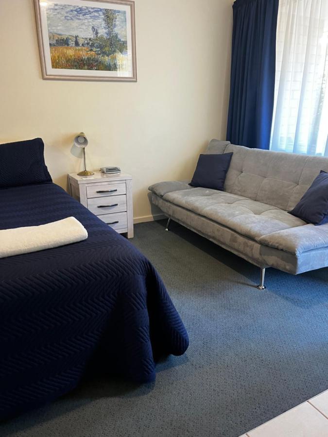 Motel Emu Point