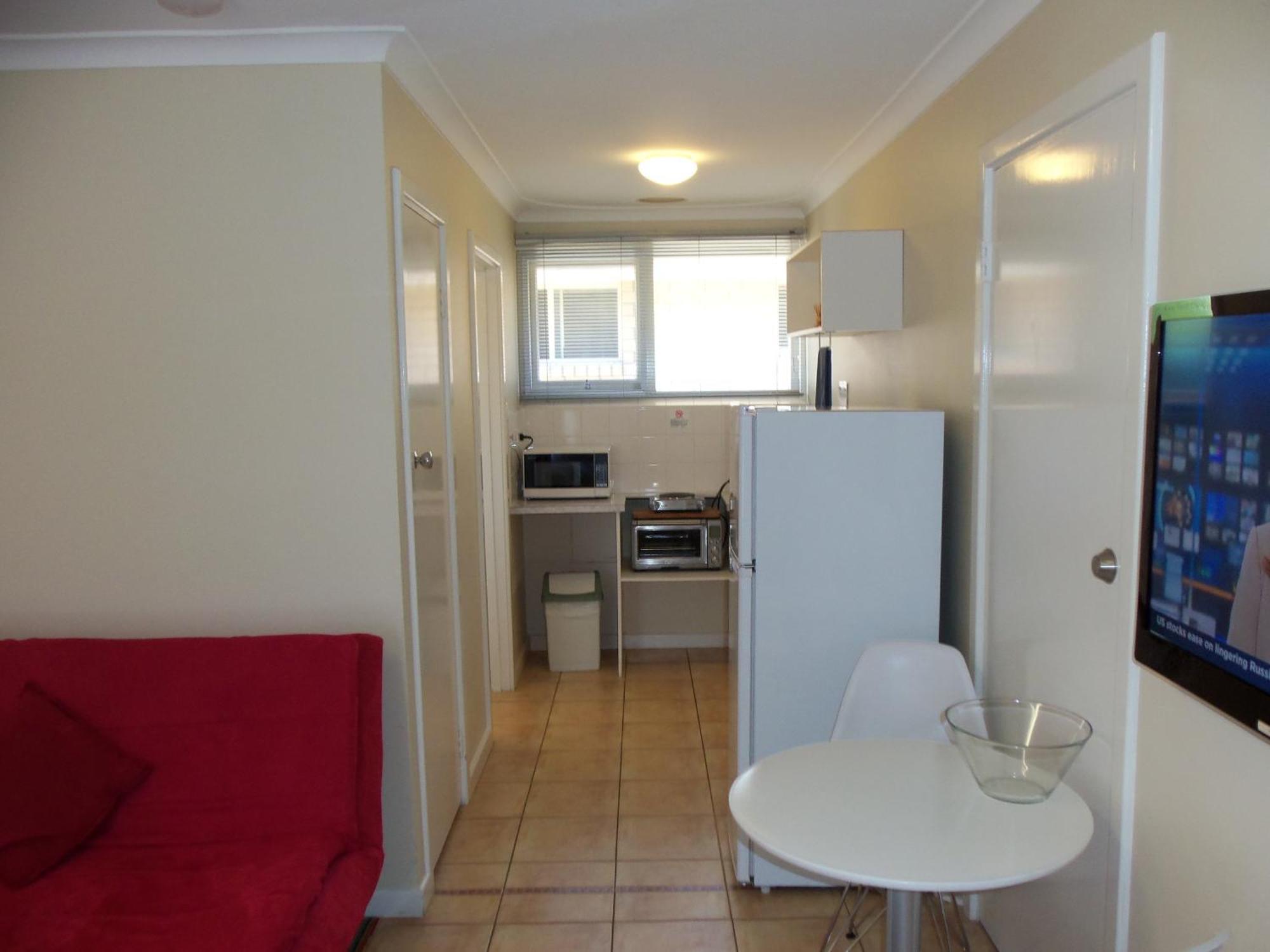 Emu Point Motel 3*
